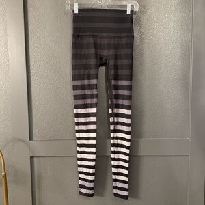 K-DEER • Striped Black and Gray high rise Leggings - small